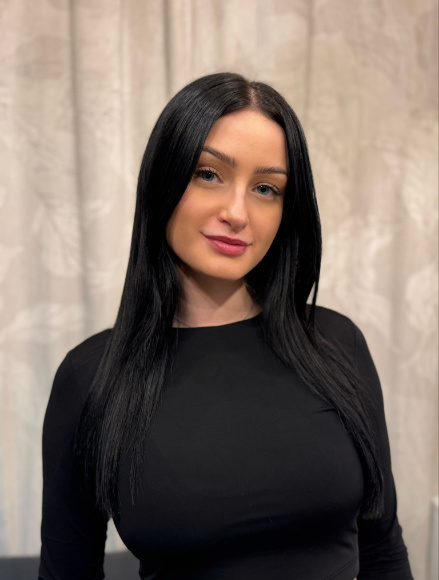 Alexandra,
 majitelka salonu